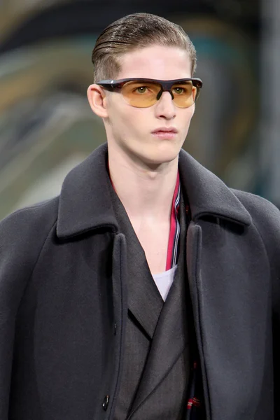 Look 9